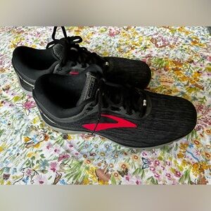 Brooks Black Athletic Shoes with Bright Pink Logo